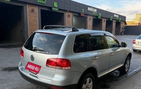 Volkswagen Touareg III, 2004 год, 1 100 000 рублей, 2 фотография