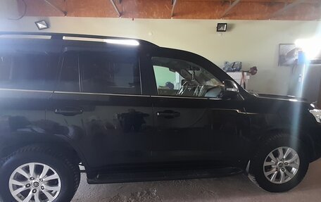Toyota Land Cruiser 200, 2019 год, 6 990 000 рублей, 2 фотография