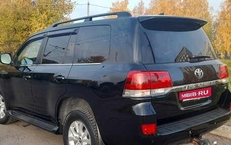 Toyota Land Cruiser 200, 2019 год, 6 990 000 рублей, 6 фотография
