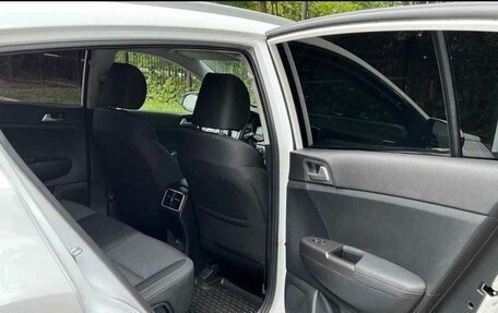 KIA Sportage IV рестайлинг, 2021 год, 3 350 000 рублей, 31 фотография