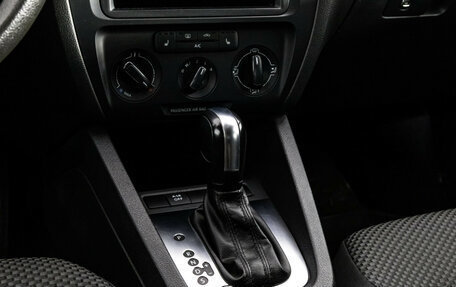 Volkswagen Jetta VI, 2013 год, 699 000 рублей, 11 фотография