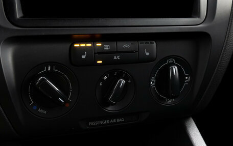 Volkswagen Jetta VI, 2013 год, 699 000 рублей, 12 фотография