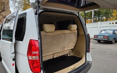 Hyundai Grand Starex Grand Starex I рестайлинг 2, 2014 год, 1 700 000 рублей, 11 фотография
