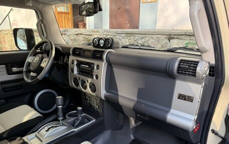 Toyota FJ Cruiser, 2022 год, 6 500 000 рублей, 7 фотография