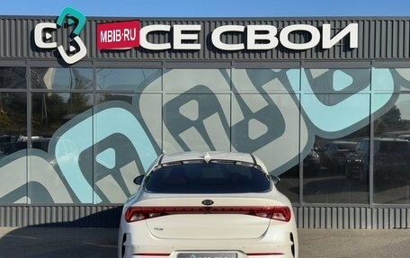 KIA K5, 2021 год, 2 400 000 рублей, 6 фотография