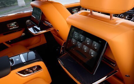 Rolls-Royce Cullinan, 2025 год, 83 475 000 рублей, 5 фотография