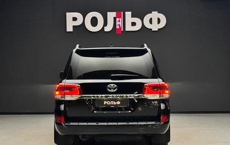 Toyota Land Cruiser 200, 2018 год, 6 800 000 рублей, 4 фотография