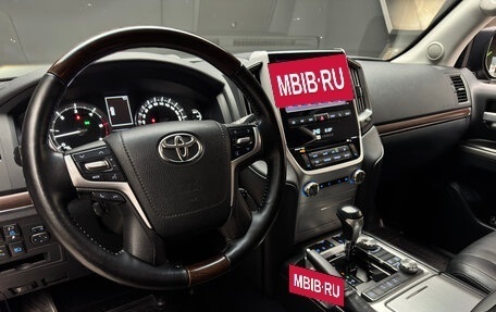Toyota Land Cruiser 200, 2018 год, 6 800 000 рублей, 16 фотография
