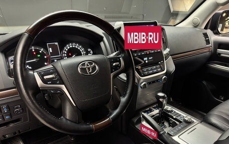 Toyota Land Cruiser 200, 2018 год, 6 800 000 рублей, 12 фотография
