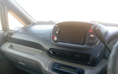 Nissan Serena II, 2001 год, 650 000 рублей, 13 фотография