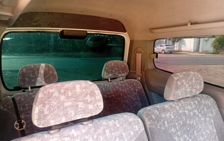 Nissan Serena II, 2001 год, 650 000 рублей, 10 фотография