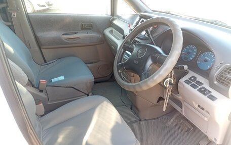 Nissan Serena II, 2001 год, 650 000 рублей, 12 фотография