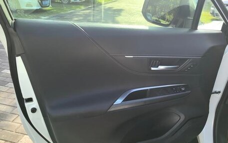 Toyota Harrier, 2022 год, 3 711 469 рублей, 16 фотография