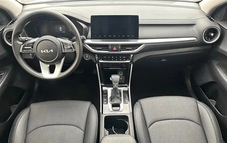 KIA K3, 2022 год, 1 540 000 рублей, 9 фотография