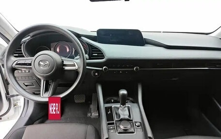 Mazda 3, 2022 год, 1 637 000 рублей, 9 фотография