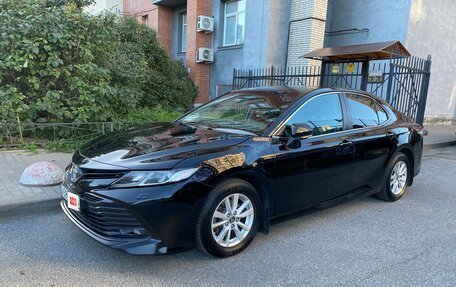 Toyota Camry, 2018 год, 2 450 000 рублей, 7 фотография