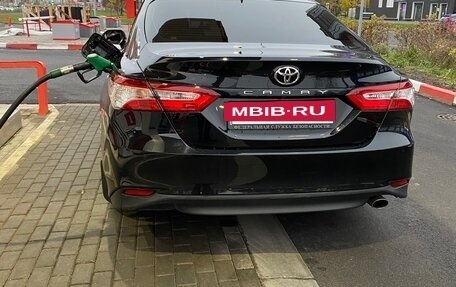 Toyota Camry, 2018 год, 2 450 000 рублей, 6 фотография