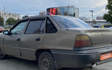 Daewoo Nexia I рестайлинг, 2000 год, 32 000 рублей, 6 фотография