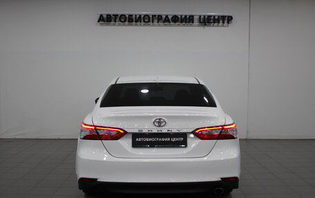 Toyota Camry, 2018 год, 2 190 000 рублей, 3 фотография