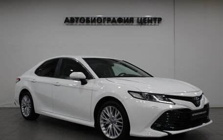 Toyota Camry, 2018 год, 2 190 000 рублей, 2 фотография