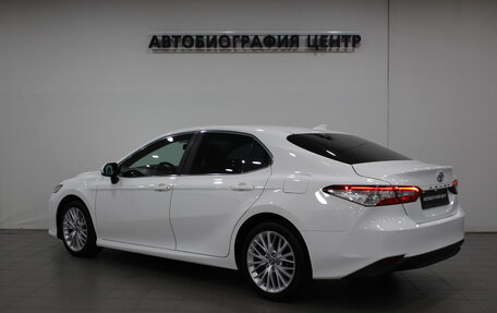 Toyota Camry, 2018 год, 2 190 000 рублей, 4 фотография