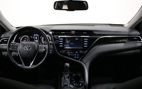 Toyota Camry, 2018 год, 2 190 000 рублей, 7 фотография