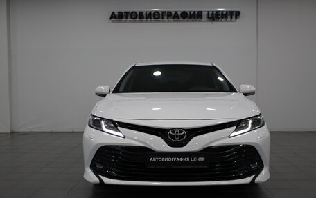 Toyota Camry, 2018 год, 2 190 000 рублей, 10 фотография
