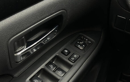 Mitsubishi Outlander III рестайлинг 3, 2019 год, 1 695 000 рублей, 15 фотография