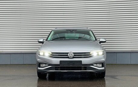 Volkswagen Passat B8 рестайлинг, 2020 год, 3 700 000 рублей, 5 фотография