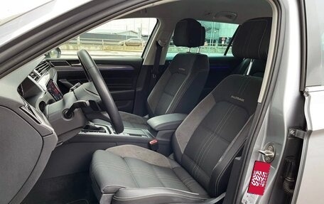 Volkswagen Passat B8 рестайлинг, 2020 год, 3 700 000 рублей, 13 фотография