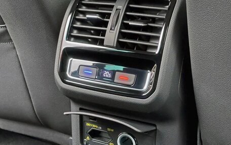 Volkswagen Passat B8 рестайлинг, 2020 год, 3 700 000 рублей, 26 фотография