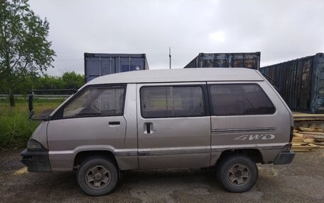 Toyota MasterAce Surf, 1991 год, 350 000 рублей, 2 фотография