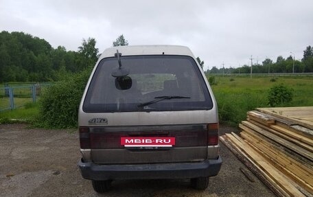 Toyota MasterAce Surf, 1991 год, 350 000 рублей, 3 фотография