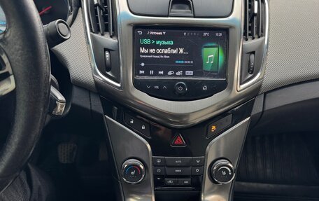 Chevrolet Cruze II, 2013 год, 645 000 рублей, 6 фотография