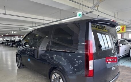 Hyundai Staria, 2023 год, 5 100 000 рублей, 3 фотография