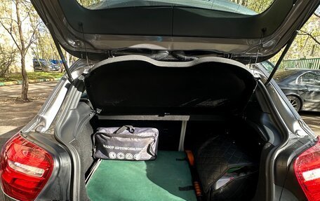 Mercedes-Benz A-Класс, 2015 год, 1 870 000 рублей, 4 фотография