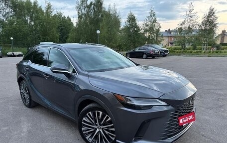Lexus RX IV рестайлинг, 2023 год, 7 350 000 рублей, 3 фотография