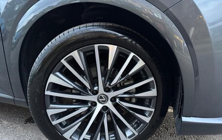 Lexus RX IV рестайлинг, 2023 год, 7 350 000 рублей, 14 фотография