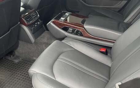 Audi A8, 2013 год, 1 800 000 рублей, 4 фотография