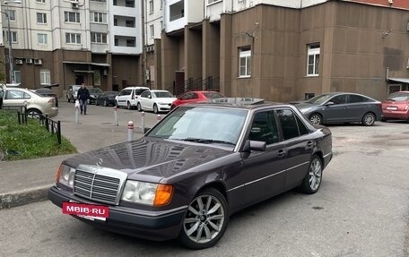 Mercedes-Benz E-Класс, 1993 год, 399 999 рублей, 6 фотография