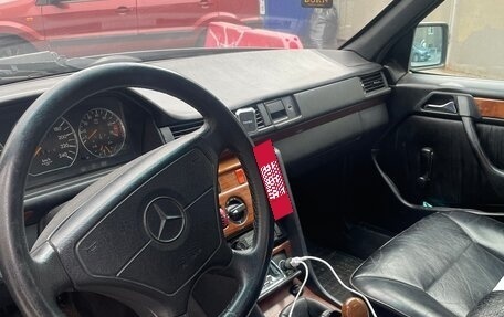 Mercedes-Benz E-Класс, 1993 год, 399 999 рублей, 7 фотография