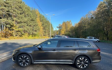 Volkswagen Passat B8 рестайлинг, 2017 год, 2 390 000 рублей, 2 фотография