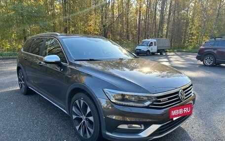 Volkswagen Passat B8 рестайлинг, 2017 год, 2 390 000 рублей, 3 фотография