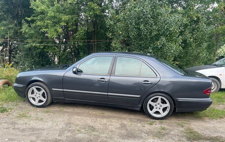 Mercedes-Benz E-Класс, 2001 год, 589 000 рублей, 2 фотография