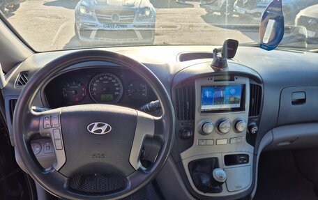 Hyundai H-1 II рестайлинг, 2011 год, 1 199 000 рублей, 8 фотография