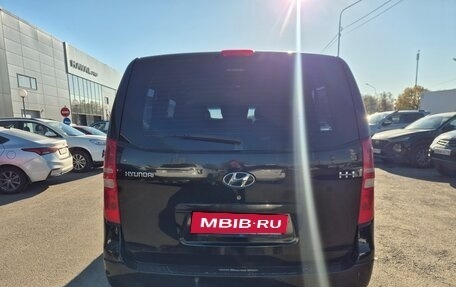 Hyundai H-1 II рестайлинг, 2011 год, 1 199 000 рублей, 6 фотография