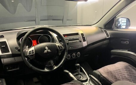 Mitsubishi Outlander III рестайлинг 3, 2008 год, 1 160 000 рублей, 8 фотография
