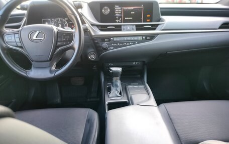 Lexus ES VII, 2018 год, 3 800 000 рублей, 11 фотография