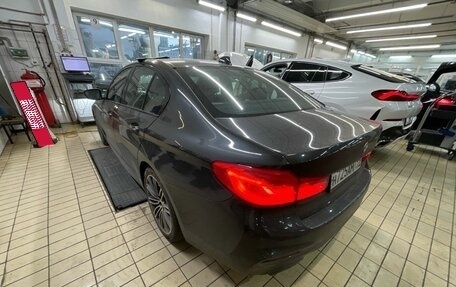 BMW 5 серия, 2017 год, 3 199 000 рублей, 2 фотография