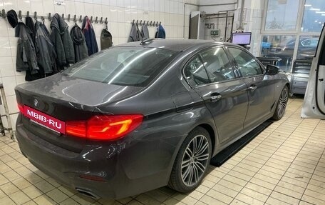 BMW 5 серия, 2017 год, 3 199 000 рублей, 4 фотография